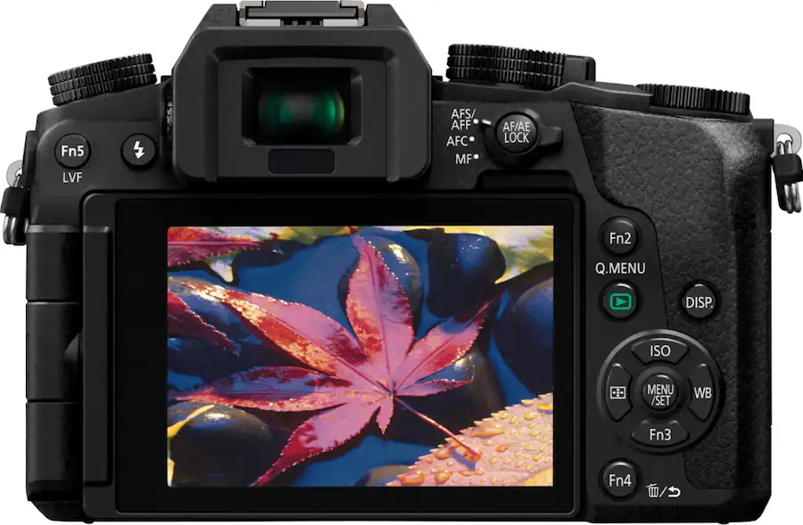 Panasonic - LUMIX G7 Mirrorless 4K Photo Digital Camera Body with 14-42mm f3.5-5.6 II Lens - DMC-G7KK - Black - Refurbished Excellent